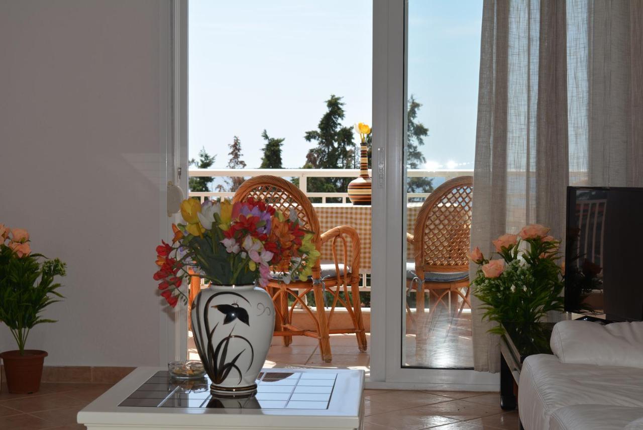 Panos Apartments Геракини Экстерьер фото